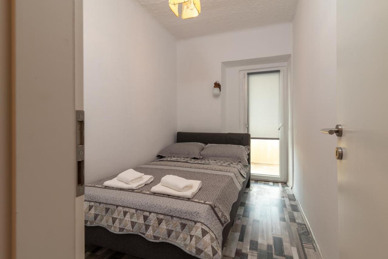 Studio Apartman Duje Трогир Экстерьер фото